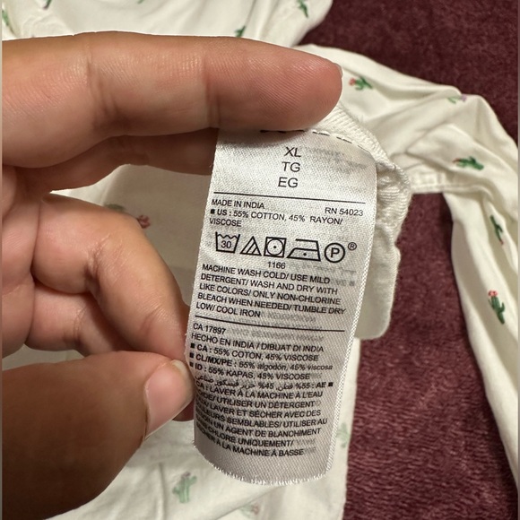 Old Navy Button Front Classic Shirt XL - Picture 6 of 7